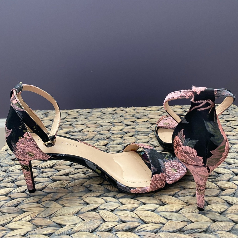 Kelly & Katie open toe sandal with ankle strap Heel is 3 1/4”, size 8. Like new